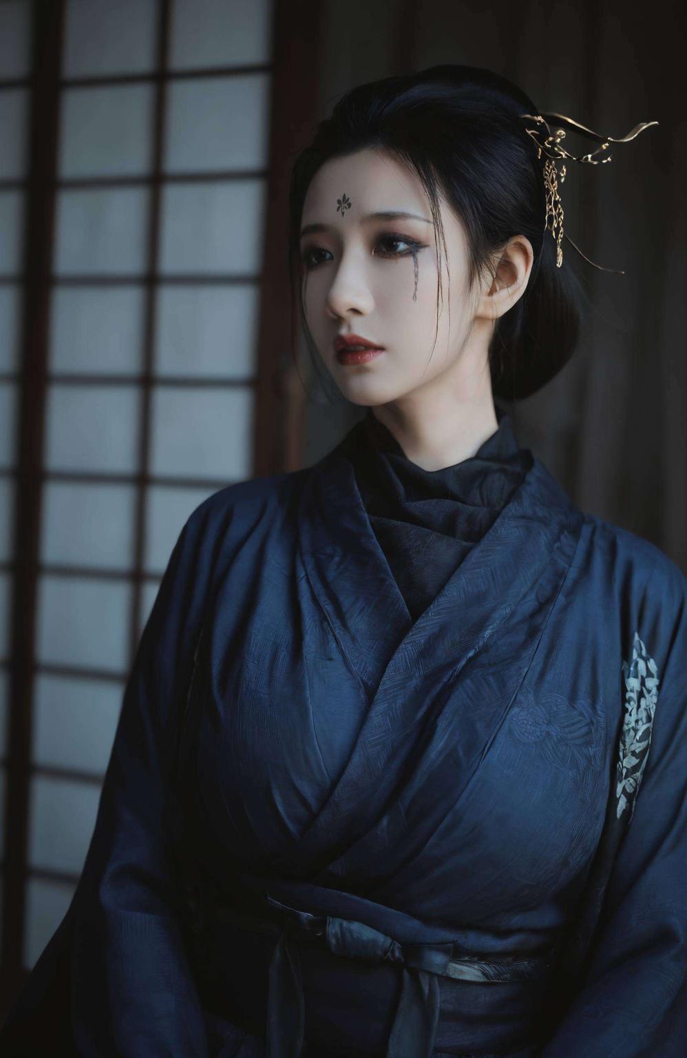 四妹的清新美眸平板上的最美风景